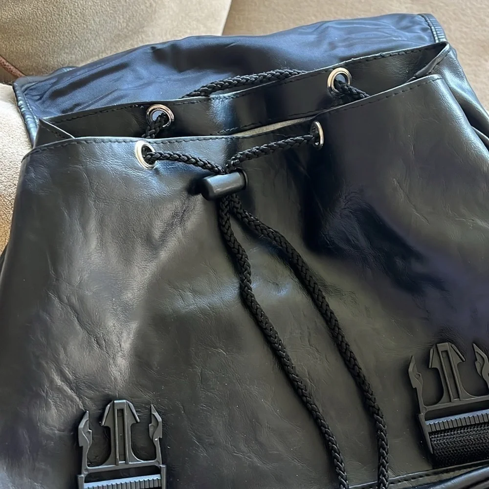 New York Yankees Black Vegan Leather Drawstring Backpack MLB Patch Baseball